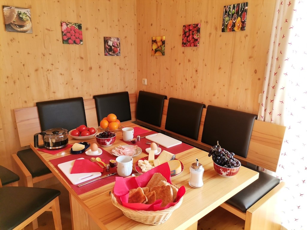 Essbereich im Chalet Paal